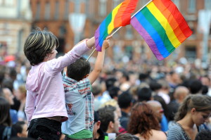 1280px-Gay_pride_486_-_Marche_des_fiertés_Toulouse_2011