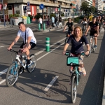 Rocío Anguita durante la bicicletada en defensa de los carriles bici y bus-taxi