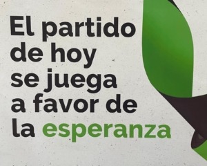 VTLP se une a la campaña "Brazaletes de Esperanza" de la AECC y reclama más dinero para investigación contra el cáncer