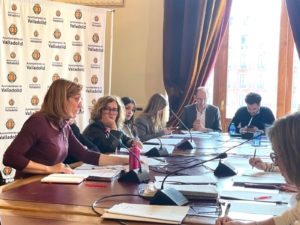Más de 2.000 personas siguen esperando la valoración de dependencia en Valladolid, 827 fuera de plazo