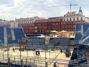 VTLP denuncia el despilfarro de 700.000 euros en un campeonato de pádel de segunda división en la Plaza Mayor