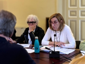 El ayuntamiento de Valladolid mantiene en “mínimos” el apoyo a la infancia mientras destina 50.000 euros más a gradas para la Semana Santa
