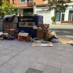 VTLP exige un plan urgente de recogida de basura ante el desbordamiento de contenedores en los barrios de Valladolid